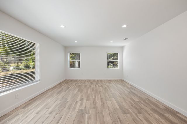1606 N Woods Street, Sherman, TX 75092