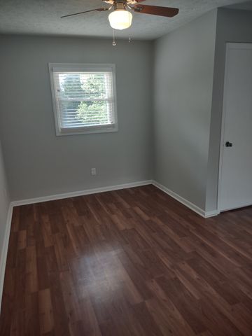 302A Dobbins Pike, Gallatin, TN 37066