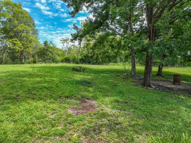 302A Dobbins Pike, Gallatin, TN 37066