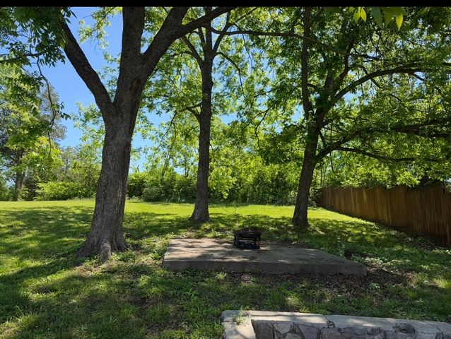 302A Dobbins Pike, Gallatin, TN 37066