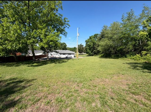 302A Dobbins Pike, Gallatin, TN 37066