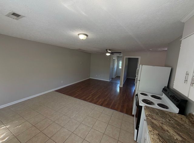 302A Dobbins Pike, Gallatin, TN 37066