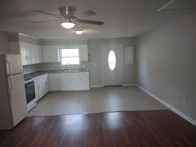 302A Dobbins Pike, Gallatin, TN 37066