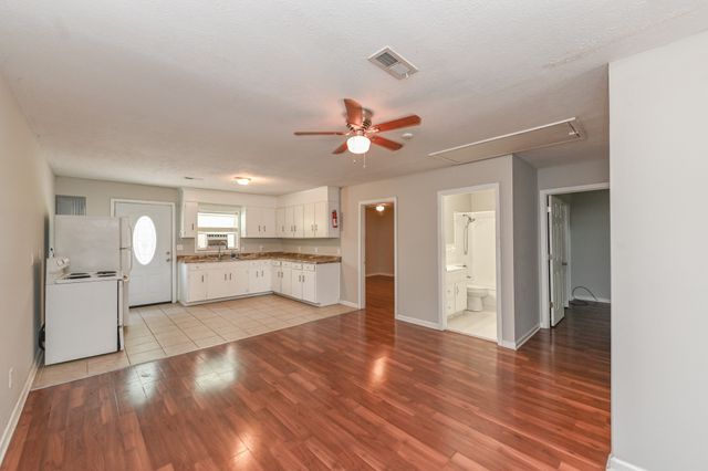 302A Dobbins Pike, Gallatin, TN 37066