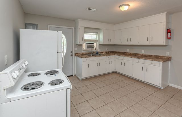 302A Dobbins Pike, Gallatin, TN 37066