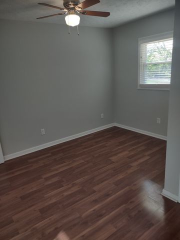 302A Dobbins Pike, Gallatin, TN 37066