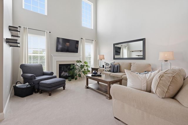 300 E FURROW LN, Newark, DE 19702