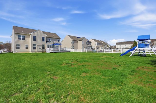 300 E FURROW LN, Newark, DE 19702