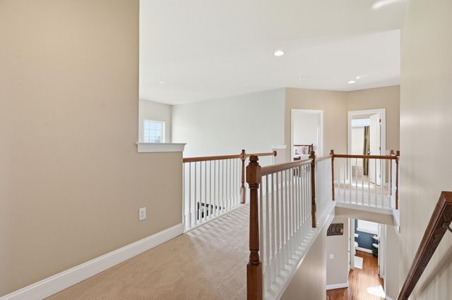 300 E FURROW LN, Newark, DE 19702