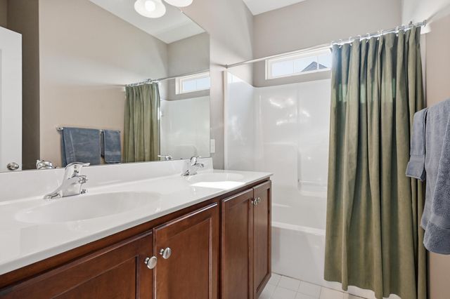 300 E FURROW LN, Newark, DE 19702