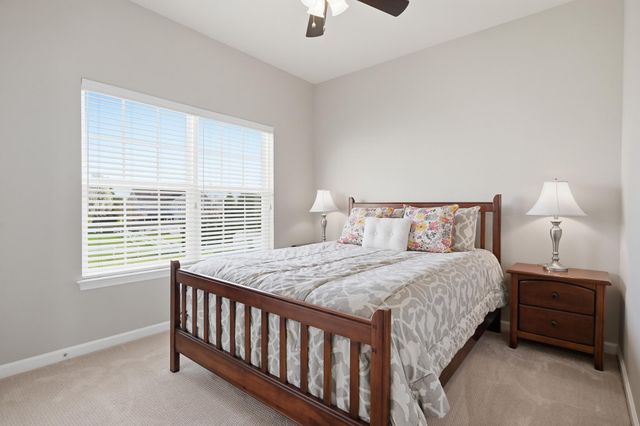 300 E FURROW LN, Newark, DE 19702