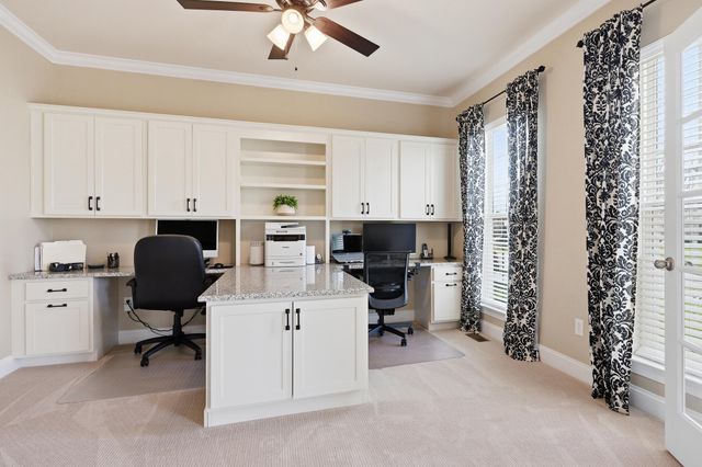 300 E FURROW LN, Newark, DE 19702