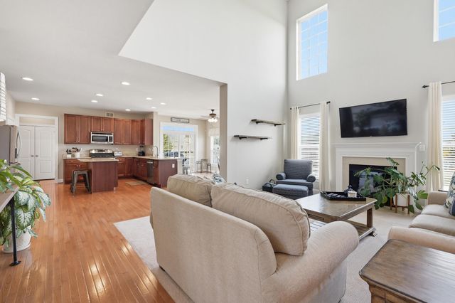300 E FURROW LN, Newark, DE 19702