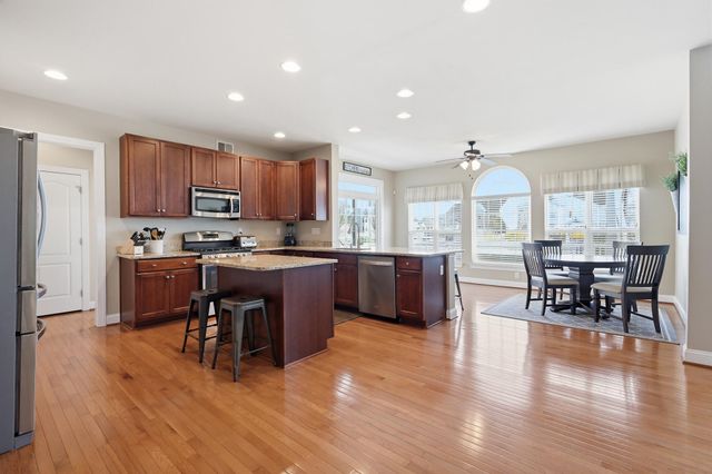 300 E FURROW LN, Newark, DE 19702