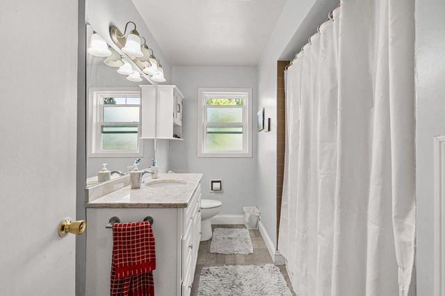 2715 W 1ST AVENUE, Appleton, WI 54914