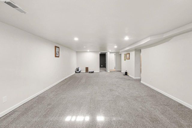 2715 W 1ST AVENUE, Appleton, WI 54914