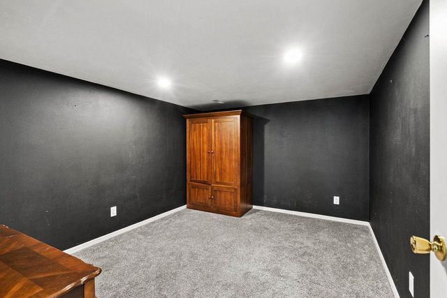 2715 W 1ST AVENUE, Appleton, WI 54914