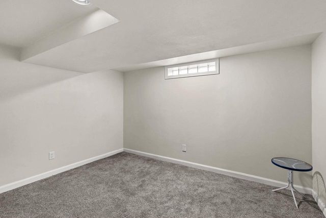 2715 W 1ST AVENUE, Appleton, WI 54914