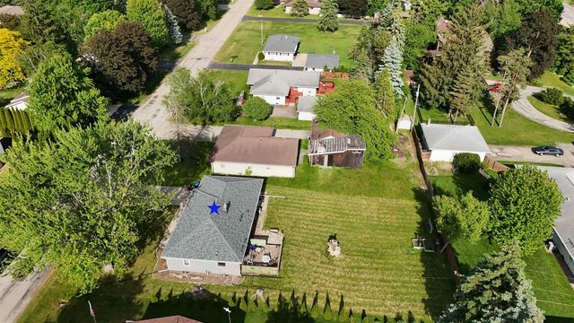 2715 W 1ST AVENUE, Appleton, WI 54914