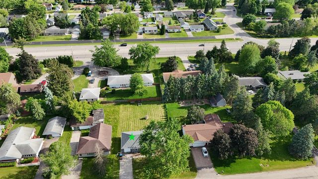 2715 W 1ST AVENUE, Appleton, WI 54914