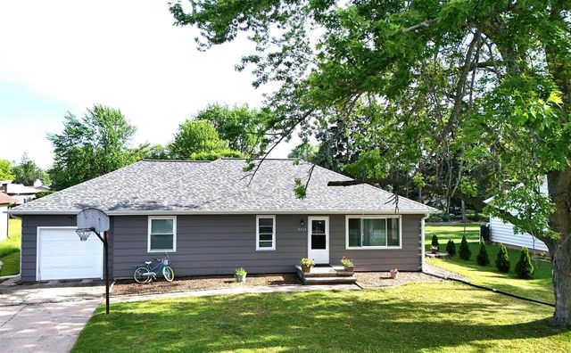 2715 W 1ST AVENUE, Appleton, WI 54914