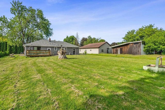 2715 W 1ST AVENUE, Appleton, WI 54914