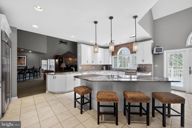 50 CAMEO DR, Cherry Hill, NJ 08003