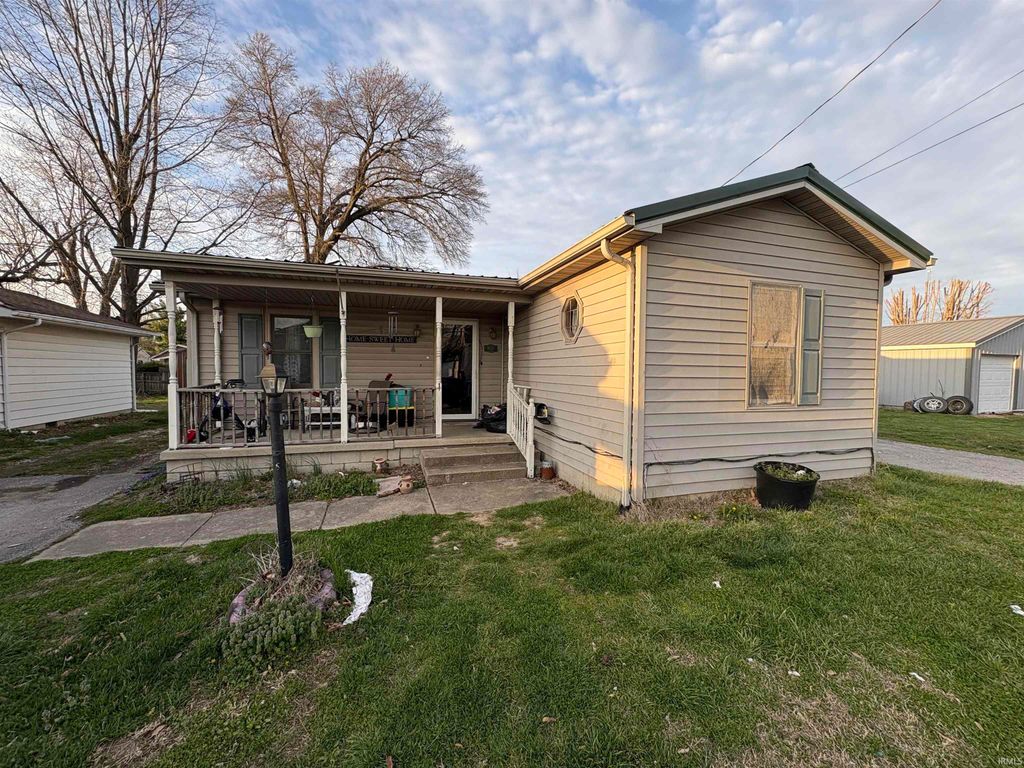 823 W Wood Street, Princeton, IN 47670