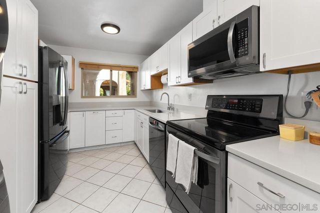 2530 Clairemont Dr 311, San Diego, CA 92117