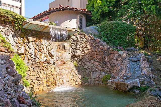 2530 Clairemont Dr 311, San Diego, CA 92117