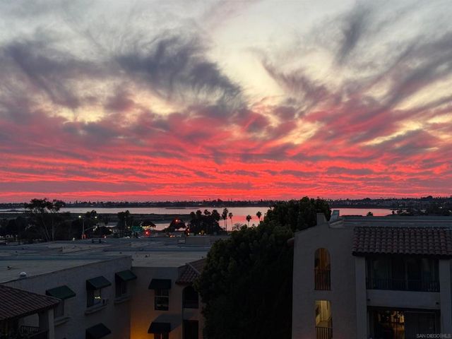 2530 Clairemont Dr 311, San Diego, CA 92117