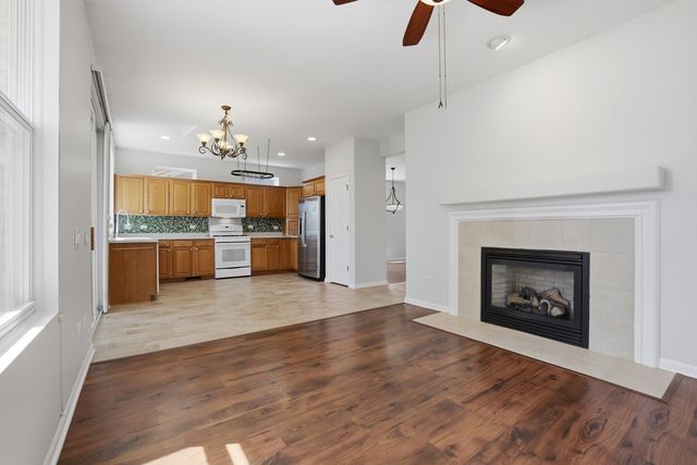11832 Kensington Drive, Huntley, IL 60142