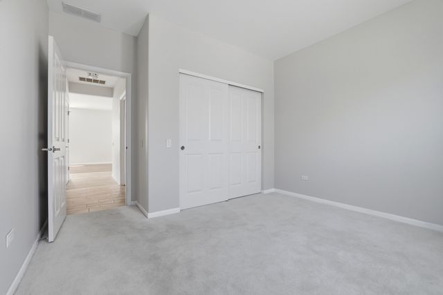 11832 Kensington Drive, Huntley, IL 60142