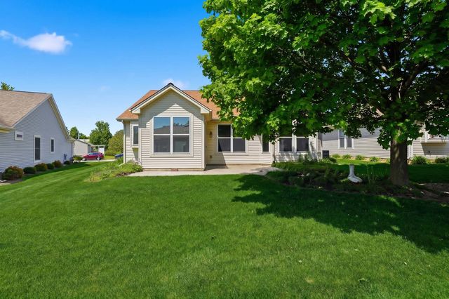 11832 Kensington Drive, Huntley, IL 60142