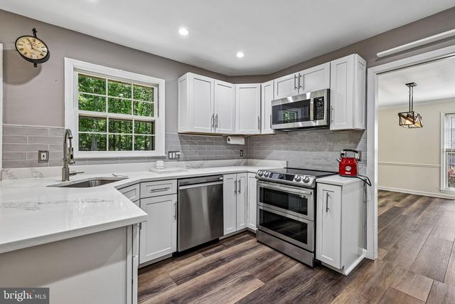 2484 FREETOWN DR, Reston, VA 20191
