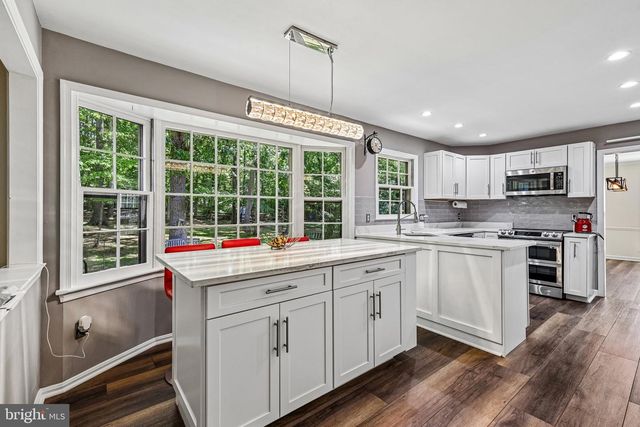 2484 FREETOWN DR, Reston, VA 20191