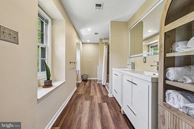 2484 FREETOWN DR, Reston, VA 20191