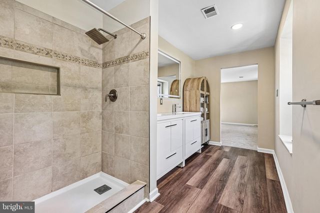 2484 FREETOWN DR, Reston, VA 20191