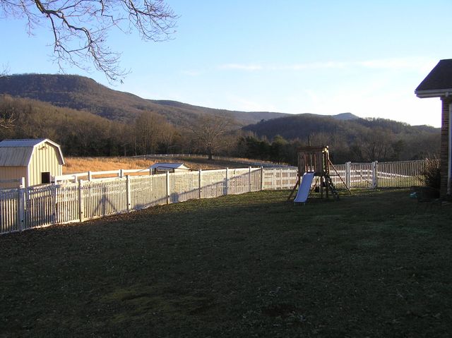4114 Lower East Valley Road, Dunlap, TN 37327