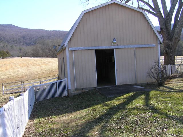 4114 Lower East Valley Road, Dunlap, TN 37327