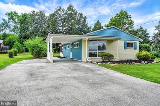 320 GWEN DR, York, PA 17404