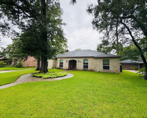 2123 Lakeville Drive, Houston, TX 77339