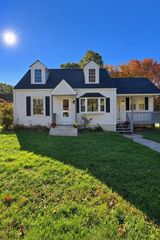 33 N Breault Street, Westport, MA 02790