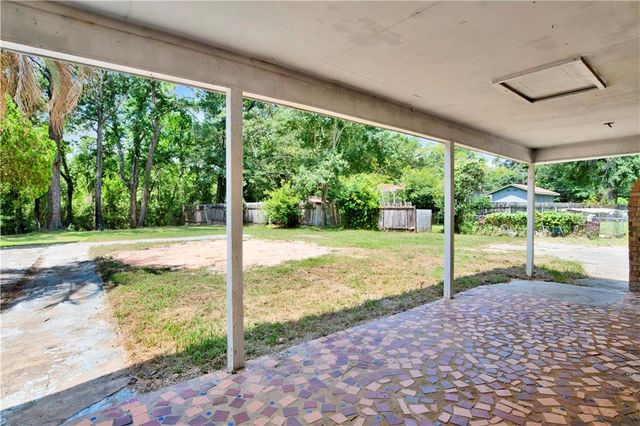 8461 Bayou Drive, Bayou La Batre, AL 36509