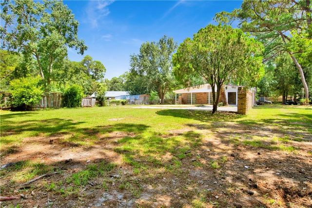 8461 Bayou Drive, Bayou La Batre, AL 36509