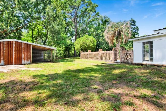 8461 Bayou Drive, Bayou La Batre, AL 36509