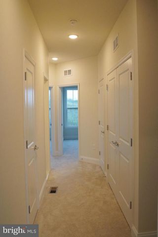 43229 CLARENDON SQ, Ashburn, VA 20148