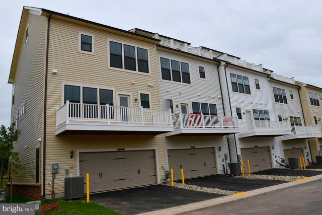 43229 CLARENDON SQ, Ashburn, VA 20148