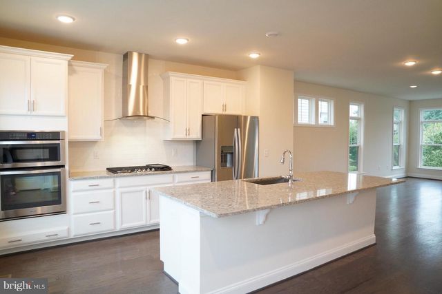 43229 CLARENDON SQ, Ashburn, VA 20148