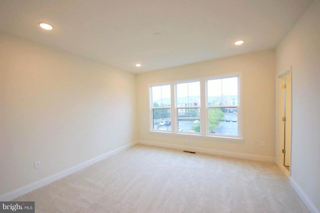 43229 CLARENDON SQ, Ashburn, VA 20148